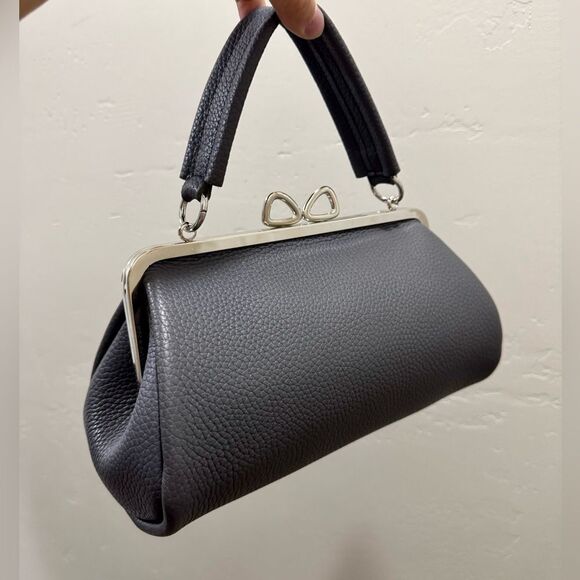 Gray Premium Cowhide Leather Handmade Bow Shaped Kisslock Baguette Bag/Crossbody - Picture 6 of 16